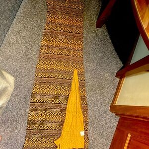 Express dress with high slit